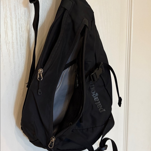 Patagonia Sling Bag Like New Black No signs of wear - Picture 7 of 12